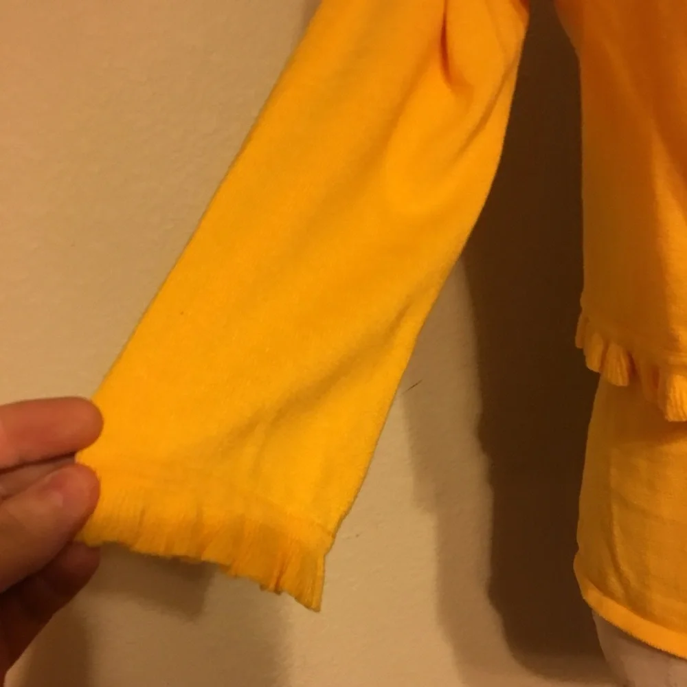 Forenza mustard 2-piece tank and shrug set NWT S